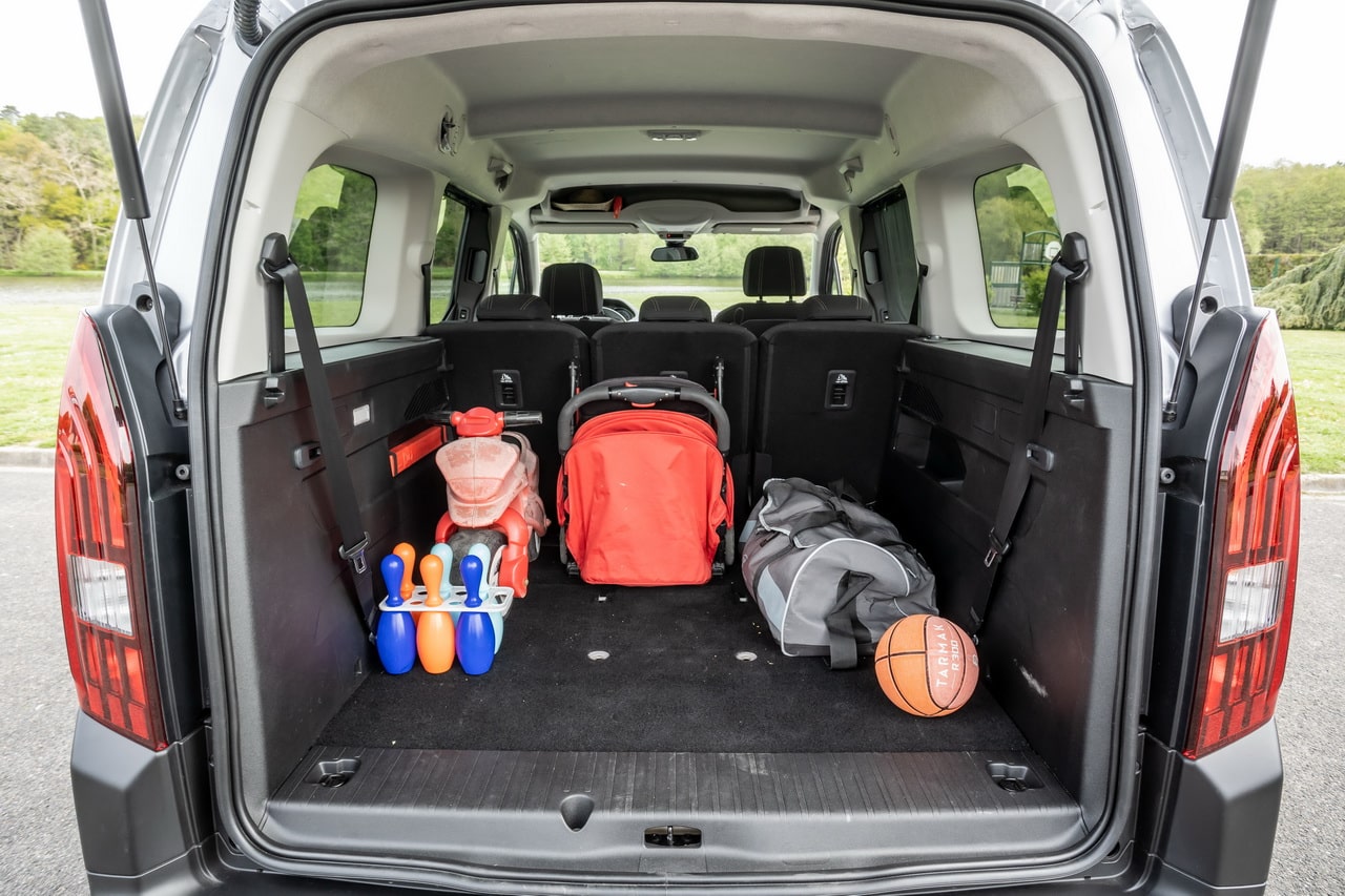 リフターのシートアレンジと荷室